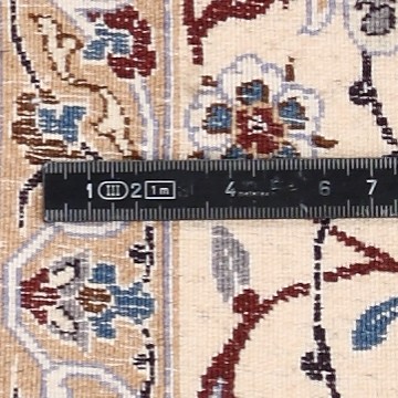 Knot detail view
